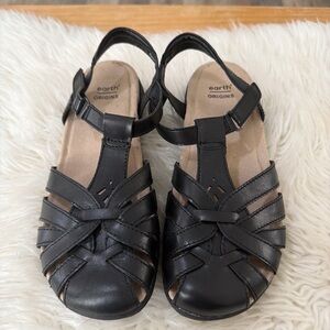 Earth Black Leather Strappy Comfort Sandals Size 8M